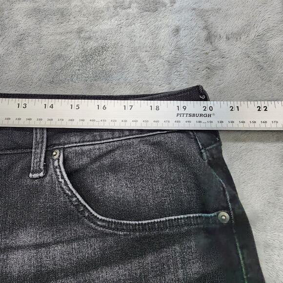 Time and Tru Jeans Womens 20 Black Faded High Rise Curvy Skinny Capri Raw Hem - Picture 7 of 11